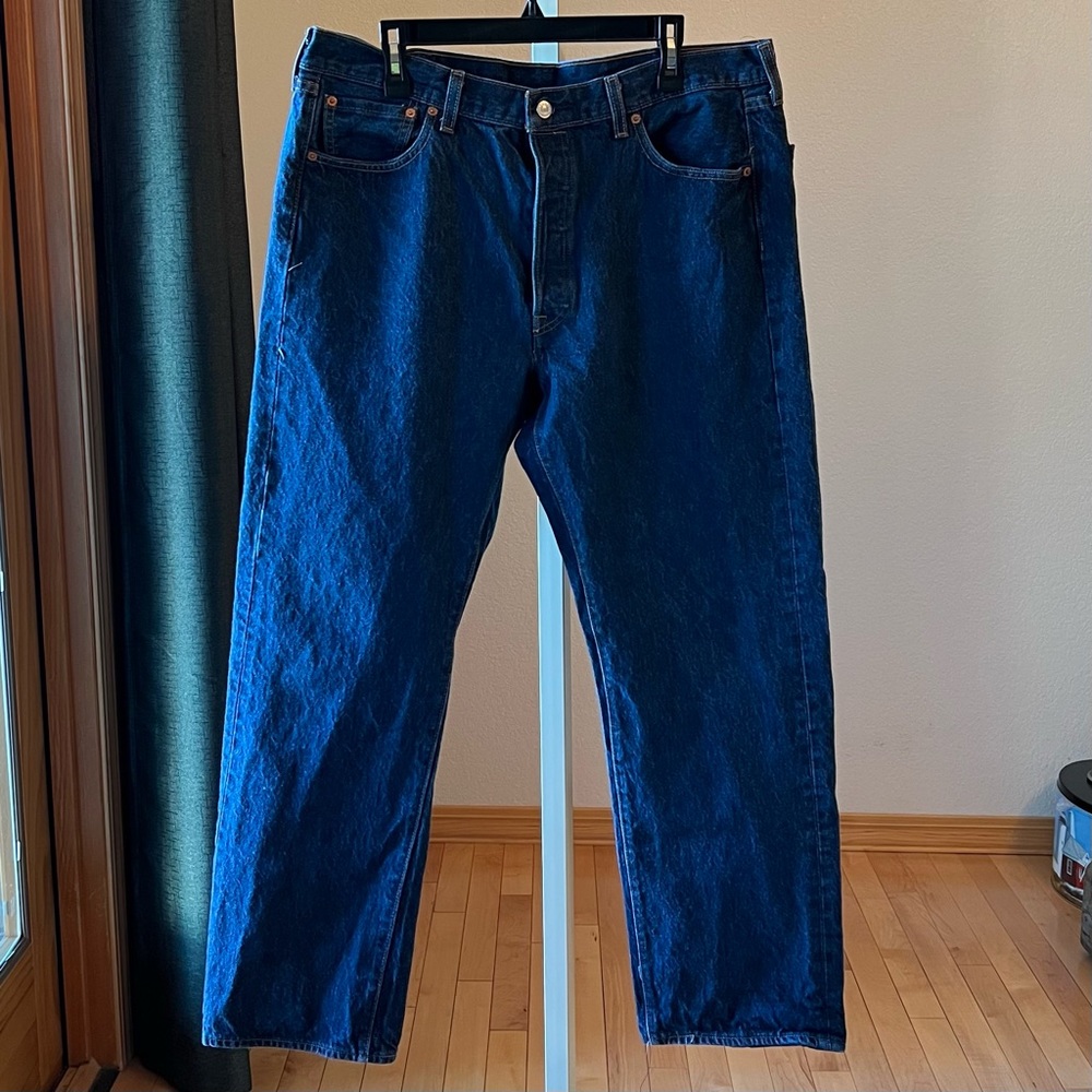 Levi’s 501 blue jeans actual inseam: 30 inches